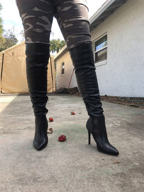 Say „me“ if you want to worship my boots : r/Bootlovers .